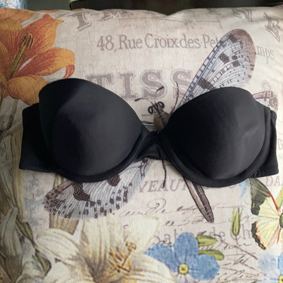 *GIFTED* VS Black Strapless Underwire Bra - Picture 1 of 3